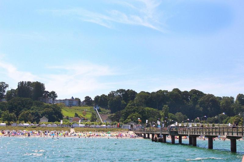 Beach House Schotstek mit gratis Nutzung vom AHOI Erlebnisbad und Sauna in Sellin - image 2