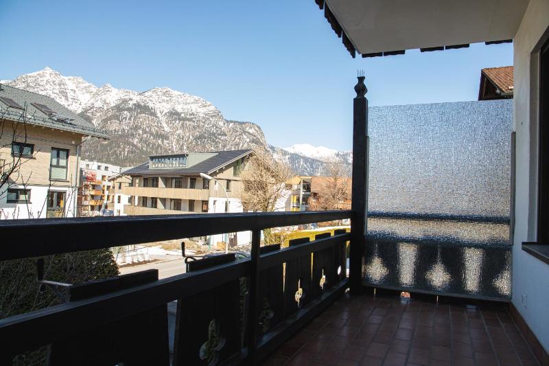Apartment with Mountain View image 3