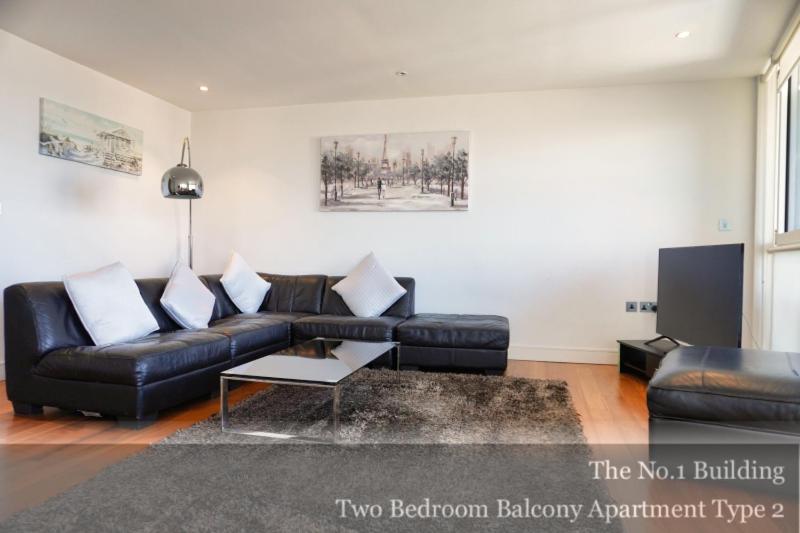 Gunwharf Quays Apartments - image 28
