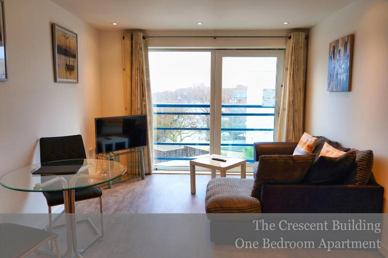 One-Bedroom Apartment image 3