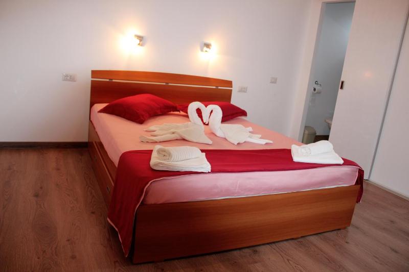 Standard Double Room image 1