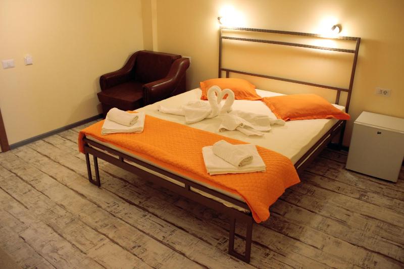 Standard Double Room image 1