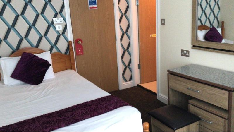 Single Room image 2