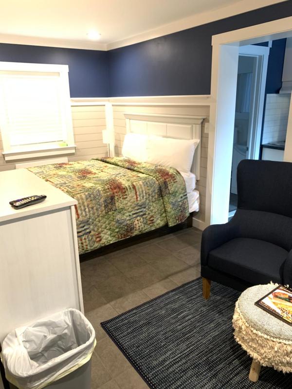 Queen Suite image 2