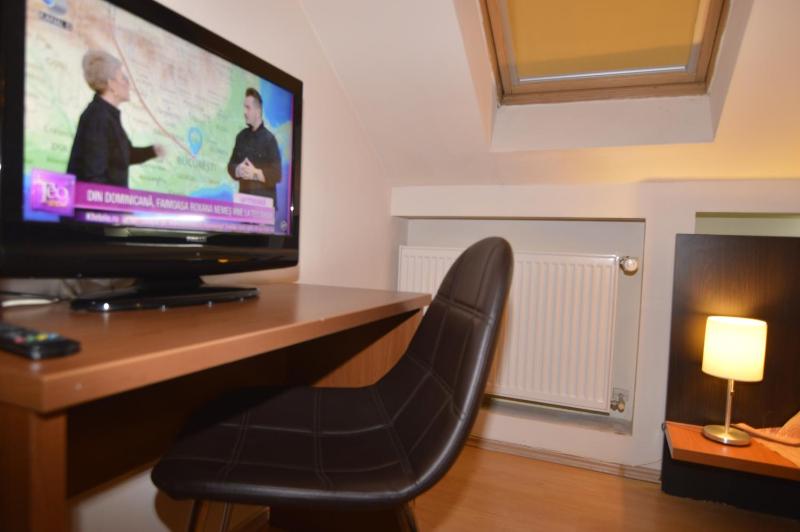 Suite - Attic Level  image 4