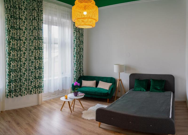 Silentium City Apartman Sárvár Images