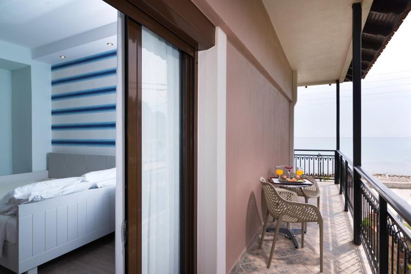 Economy Room with Side Sea View image 2