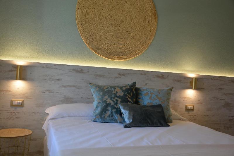 Classic Triple Room image 3