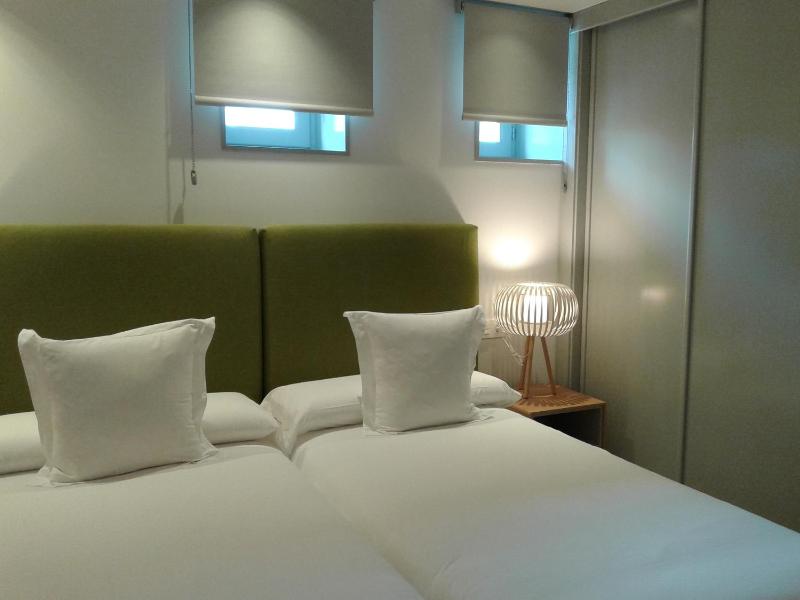 One-Bedroom Apartment image 4