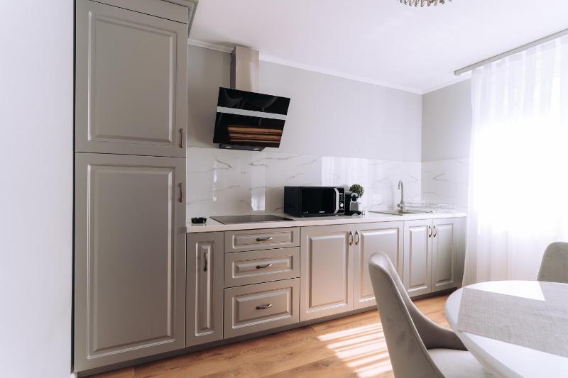 GOLD Suites - free parking and self check-in - image 9
