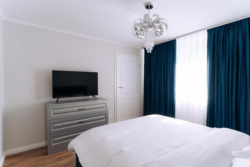 GOLD Suites - free parking and self check-in - image 15