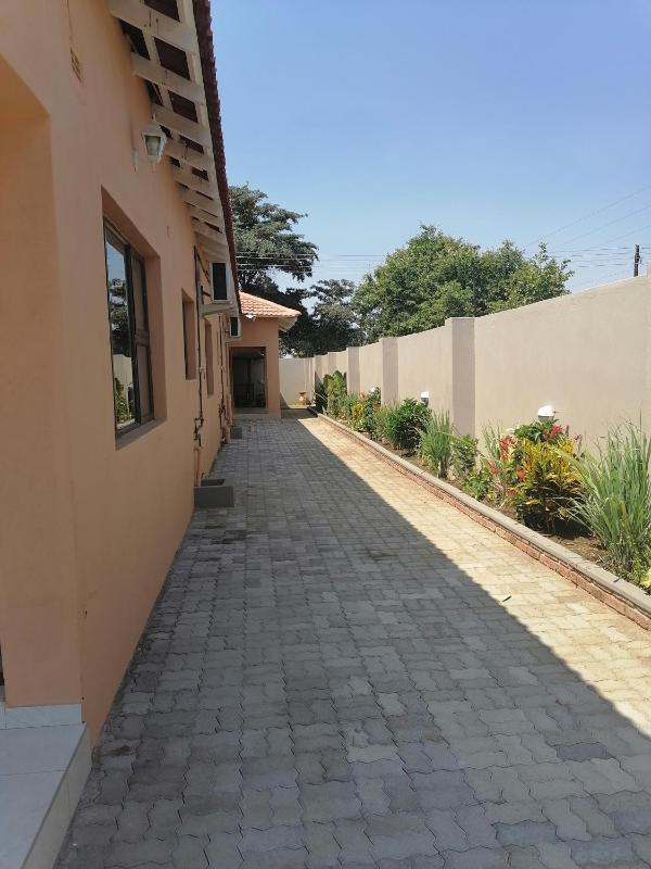 848 Guest House - image 7