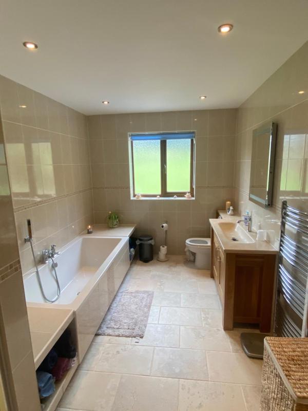Twin Room with Private External Bathroom image 1