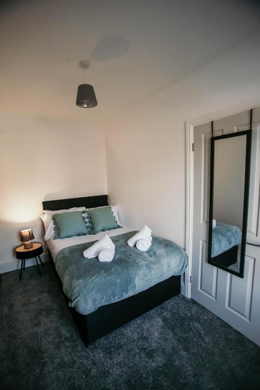 Two-Bedroom House image 2