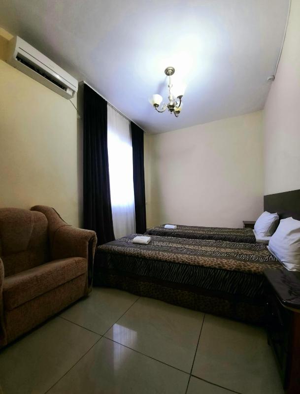 Double or Twin Room image 3