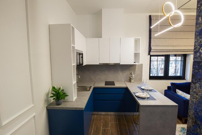 LIT Apartments Jacuzzi - image 8