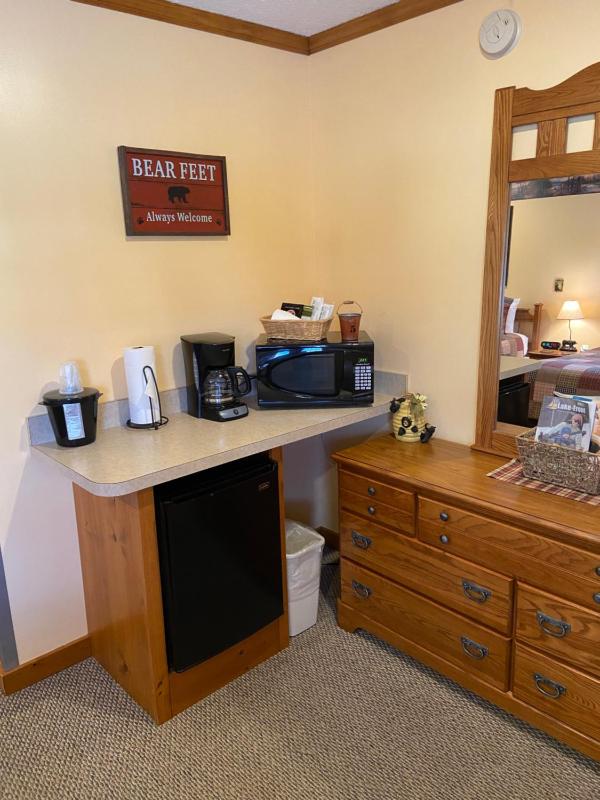 Standard Queen Room image 2