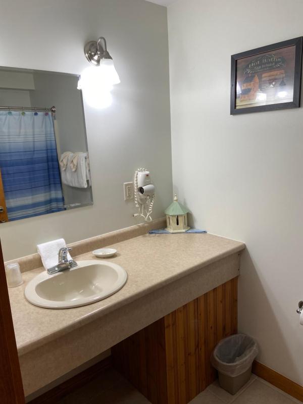 Standard Queen Room image 4
