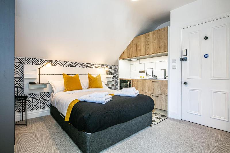 The Belmont Apart Hotel - Harrogate Stays with FREE PARKING - image 35