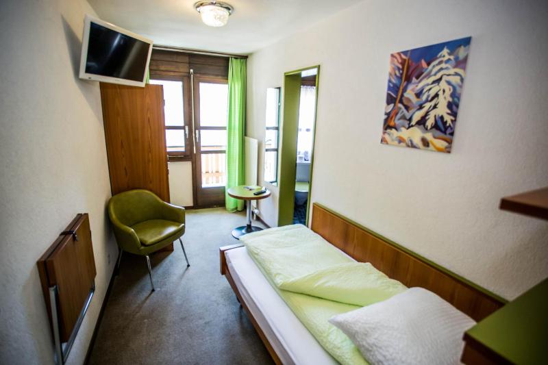 Single Room with Balcony image 3