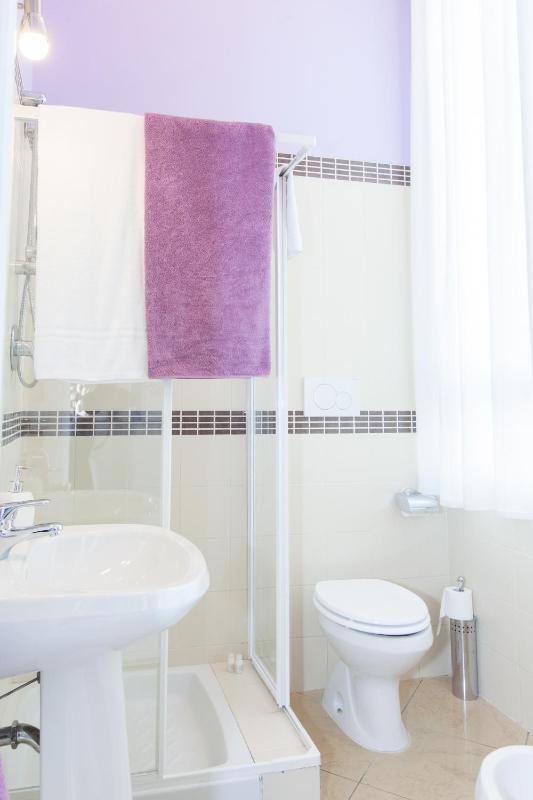 Deluxe Double Room with Extra Bed image 1