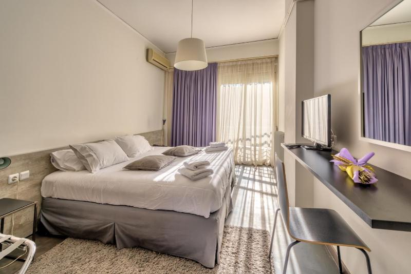 Double Room image 4