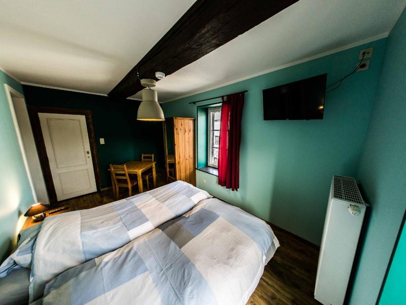 Standard Twin Room image 2