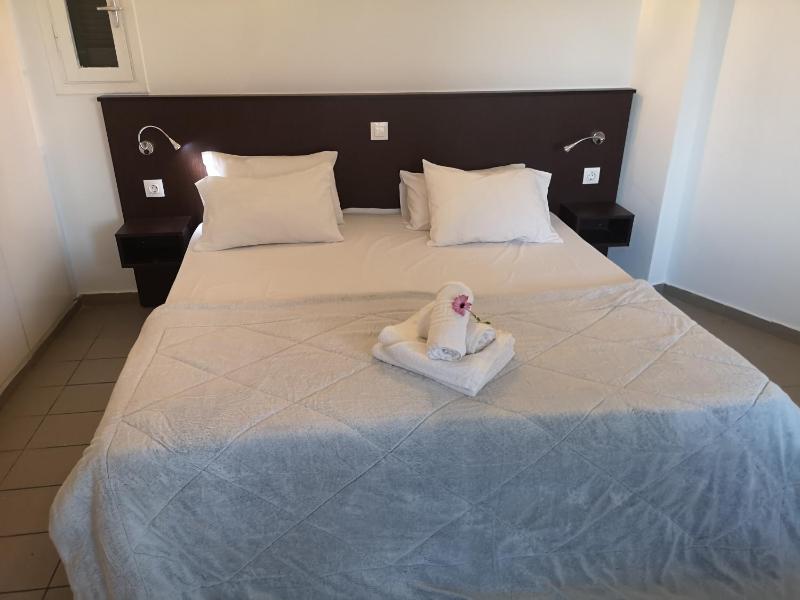 Quintuple Room (5 Adults) image 2