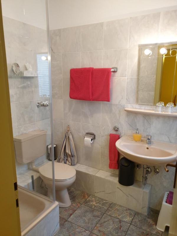 Double Room image 2
