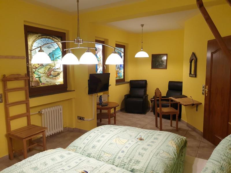 Double Room image 4