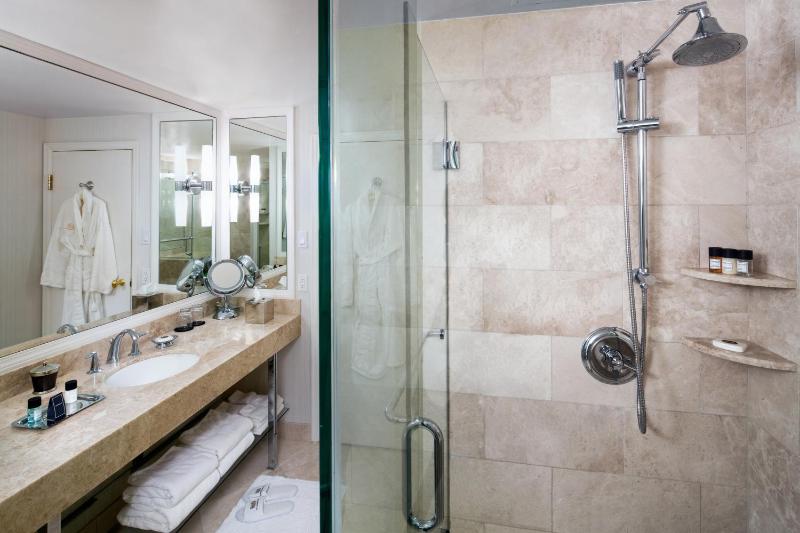 Luxury Room image 3