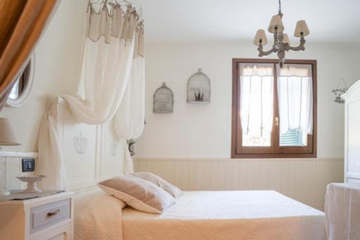 Double Room with Garden View image 3