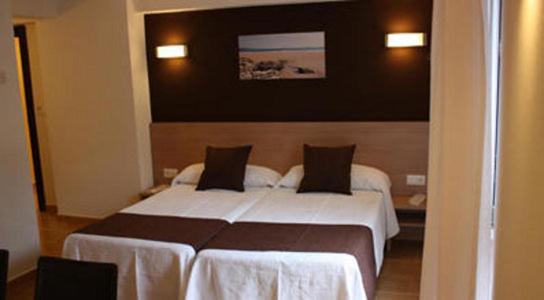 Hostal Rocamar - image 39