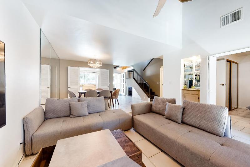 Three Bedroom Apartment image 3