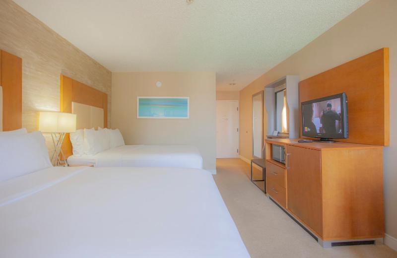 Standard Room with Two Queen Beds image 4