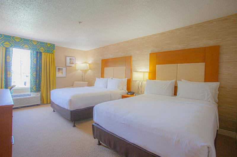 Standard Room with Two Queen Beds image 3