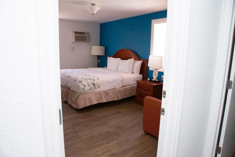 Daytona Dream Inn By AmeriVu - image 15