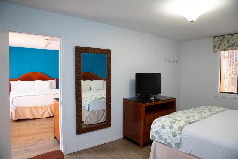 Daytona Dream Inn By AmeriVu - image 41