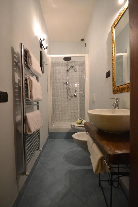 Basic Double or Twin Room image 3