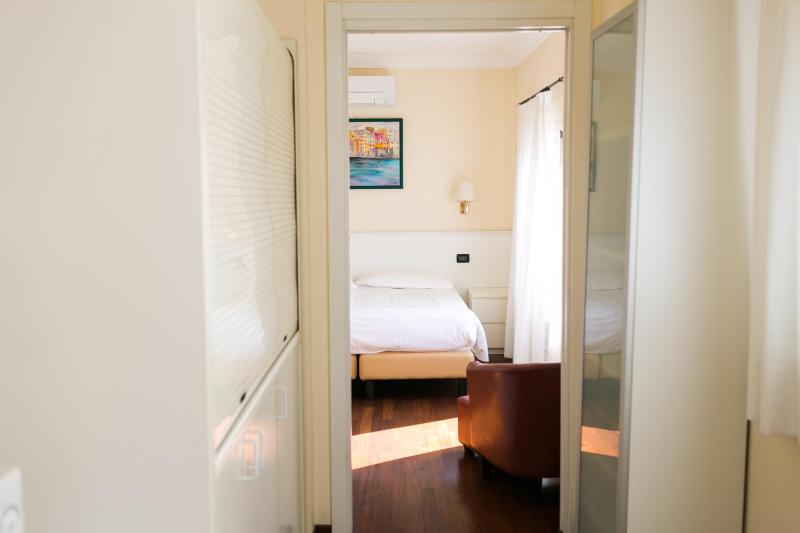 One-Bedroom Apartment image 3
