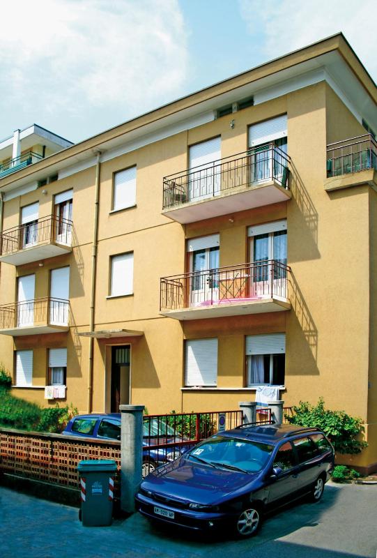 One-Bedroom Apartment image 1
