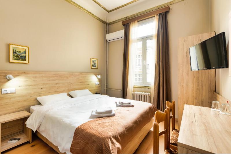 Double Room image 1