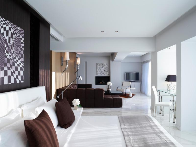 Loft Suite with Sea View  image 2