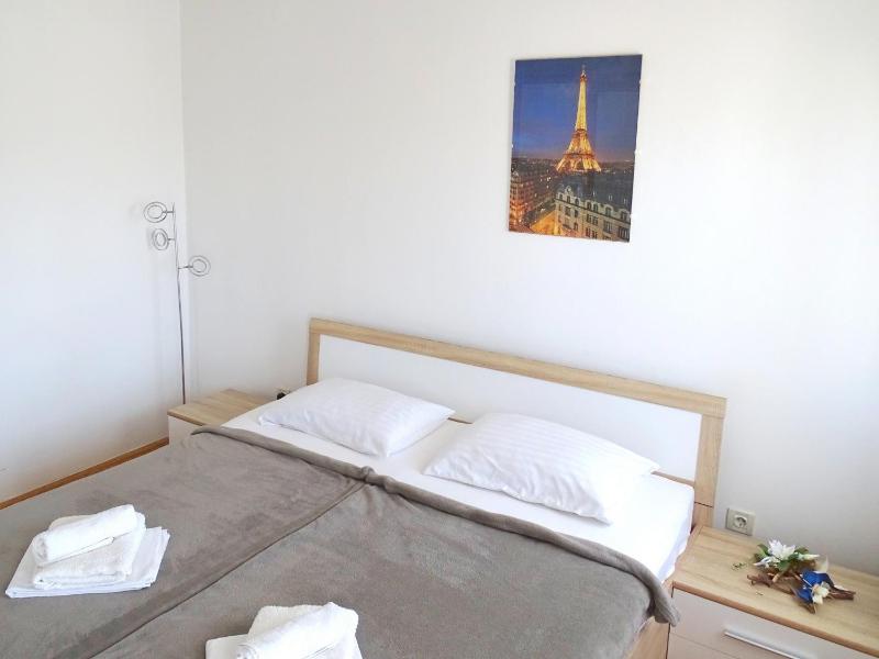 Apartments Zrinko - image 11