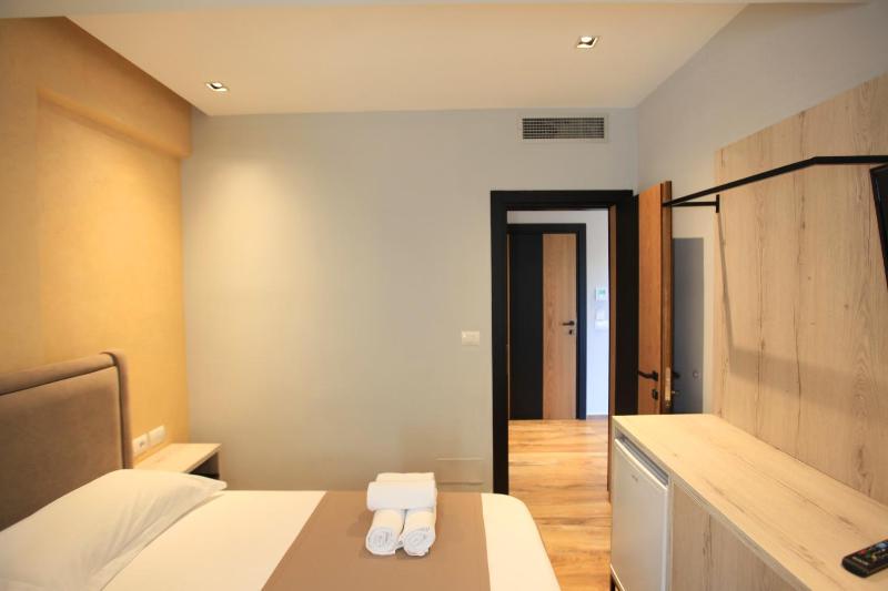 Family Room image 4