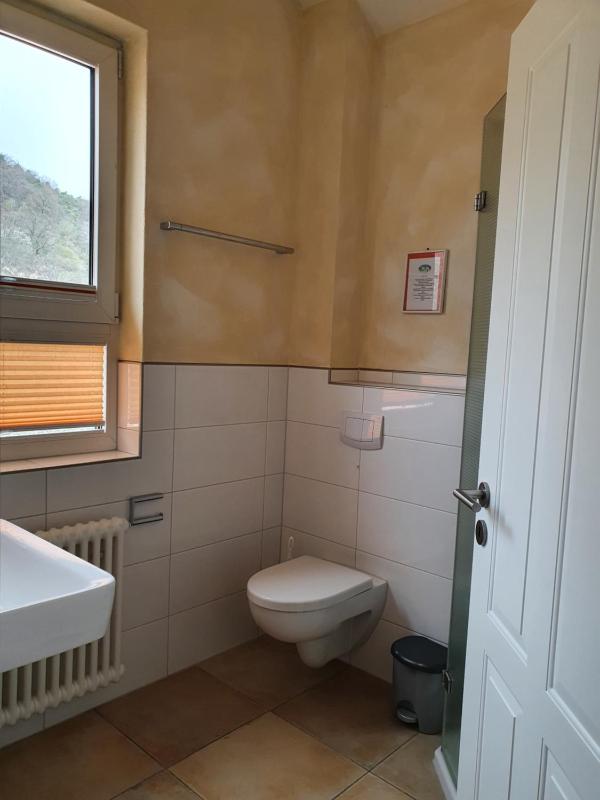 Double Room image 3