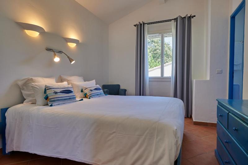 Two-Bedroom House image 4