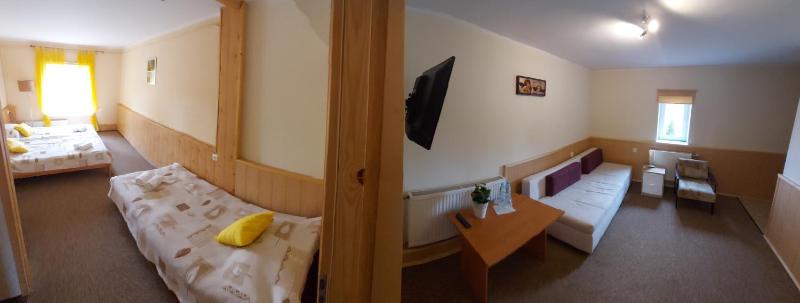 Studio Apartment image 3