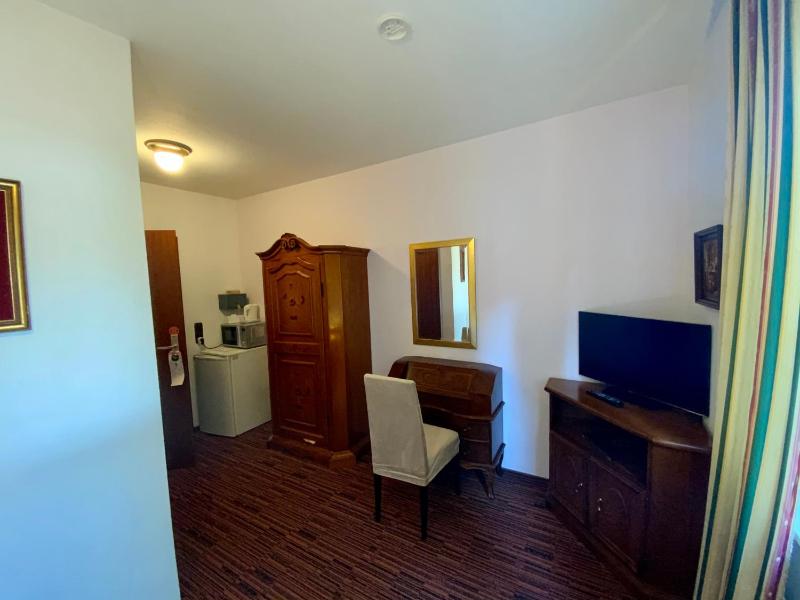 Single Room image 2