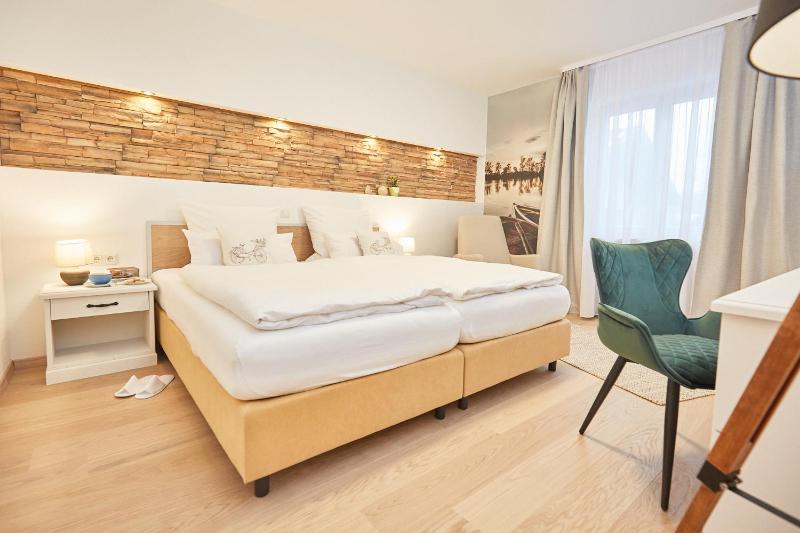 Standard Double Room image 1